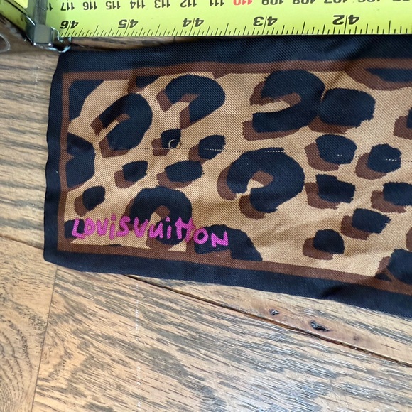 Louis Vuitton Leopard print Twilly 100% Authentic - Picture 4 of 6